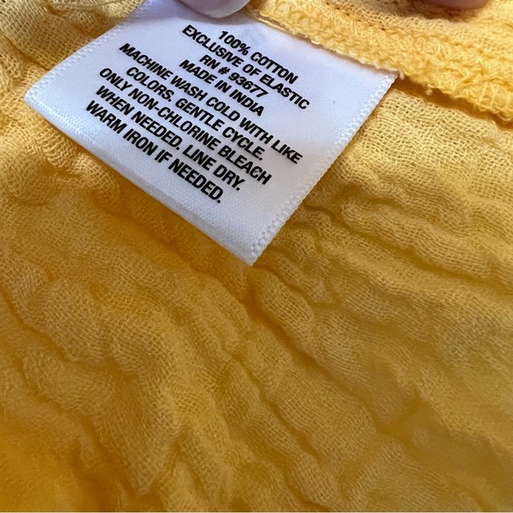 Arizona Crop-Top (NWT) - Picture 5 of 9